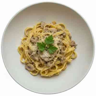 Tagliatelle ai Funghi e Ragù di Vitello