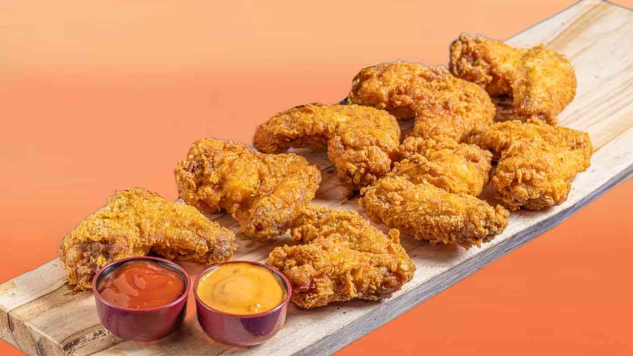 Bucket jumbo wings 8