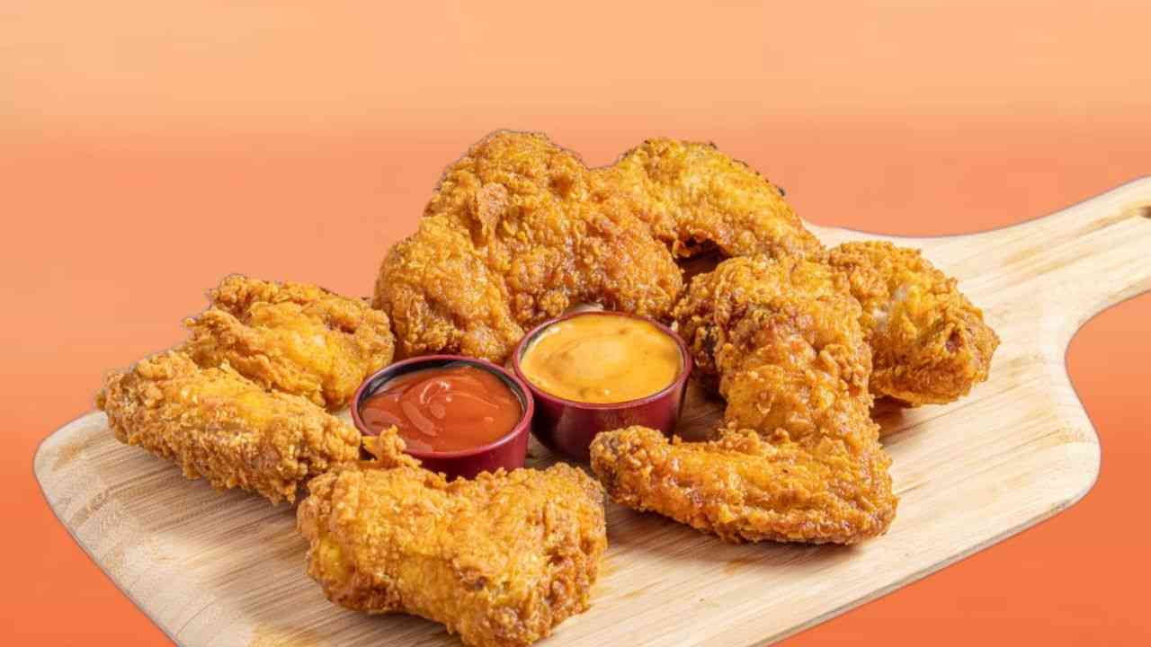 Bucket jumbo wings 6