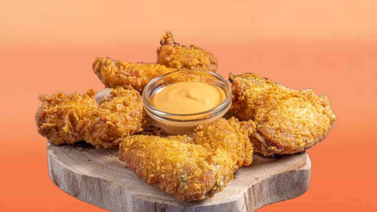 Bucket jumbo wings 4