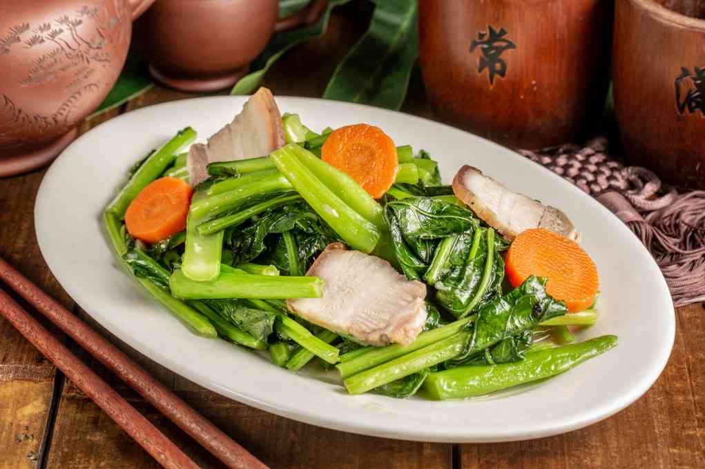 965. LEGUMES "KAN LAN" SAUTE AU LARD FUME