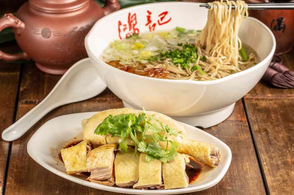 9116. SOUPE DE NOUILLES AU POULET SAUCE SOJA